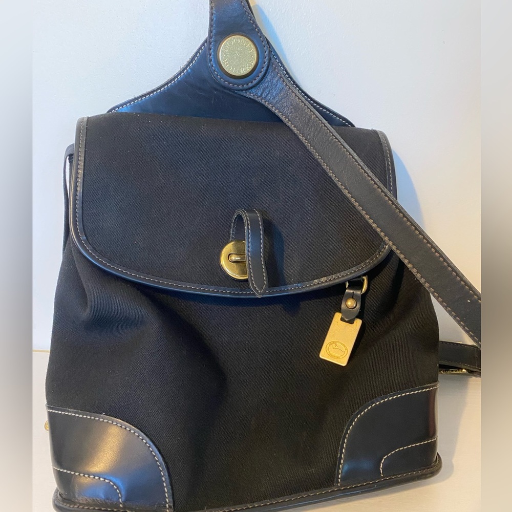Vintage Dooney and Bourke 🦆